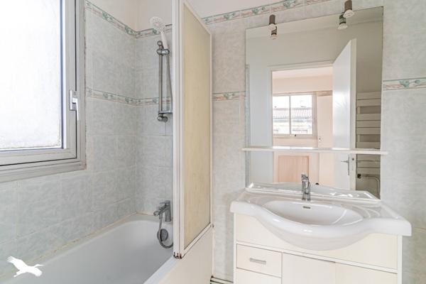 Appartement à vendre |                                       Bordeaux |                                        2 pièces  |  32 m²