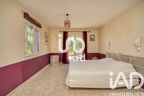 Maison à vendre 6 pièces 250 m² Cogolin
