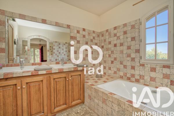 Maison à vendre 6 pièces 250 m² Cogolin