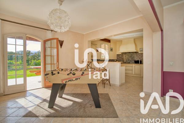 Maison à vendre 6 pièces 250 m² Cogolin
