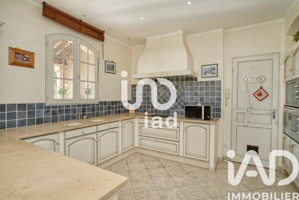 Maison à vendre 6 pièces 250 m² Cogolin