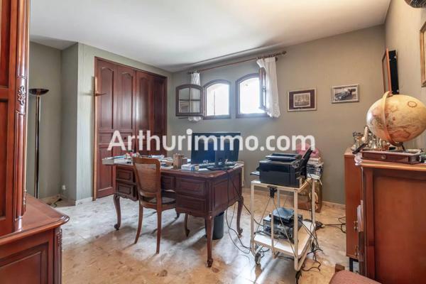 Vente Propriété 8 pièces 205 m2 à Thorigny-sur-Marne