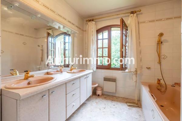 Vente Propriété 8 pièces 205 m2 à Thorigny-sur-Marne