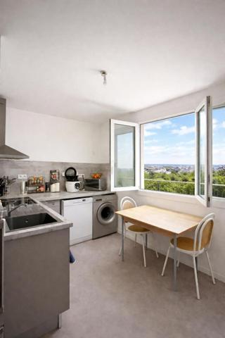 T3 lumineux, proche gare et commodités à VICHY