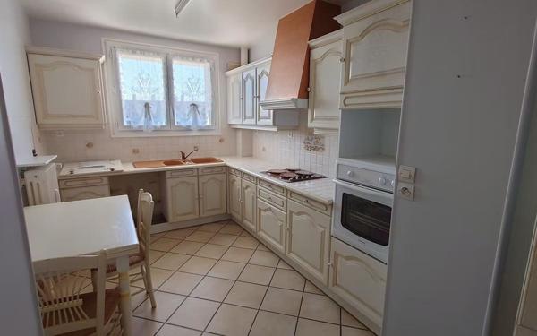 Appartement à louer    3 pièces •  Compiègne