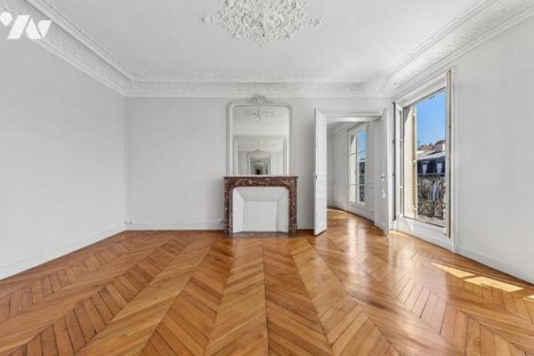 Les Batignolles, Rue de Rome – Superbe appartement de réception au 5ᵉ étage avec balcon filant