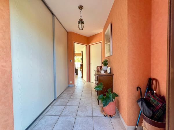 Maison plain-pied 5 pièces 111 m² — La Roche-sur-Yon — impasse au calme, terrain 540 m² piscinable, garage 43 m²
