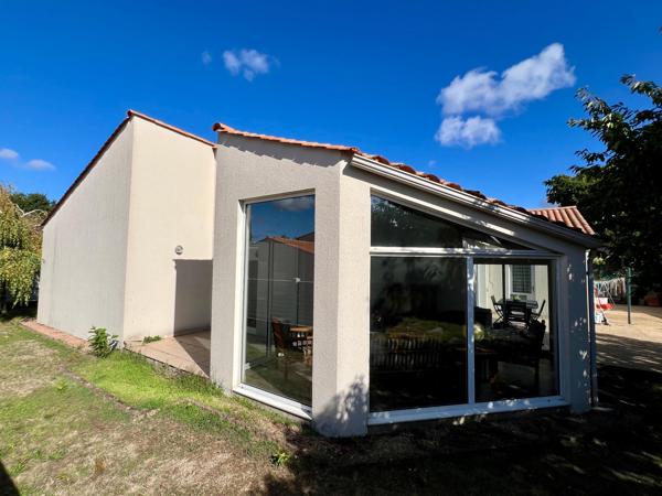 Maison plain-pied 5 pièces 111 m² — La Roche-sur-Yon — impasse au calme, terrain 540 m² piscinable, garage 43 m²