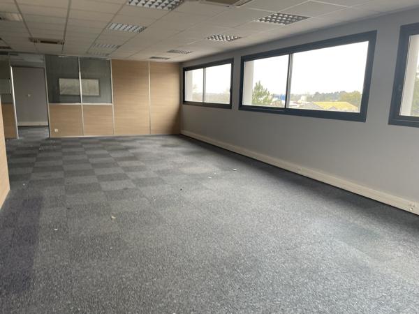 A LOUER - BUREAUX - ST BREVIN - 150 M2