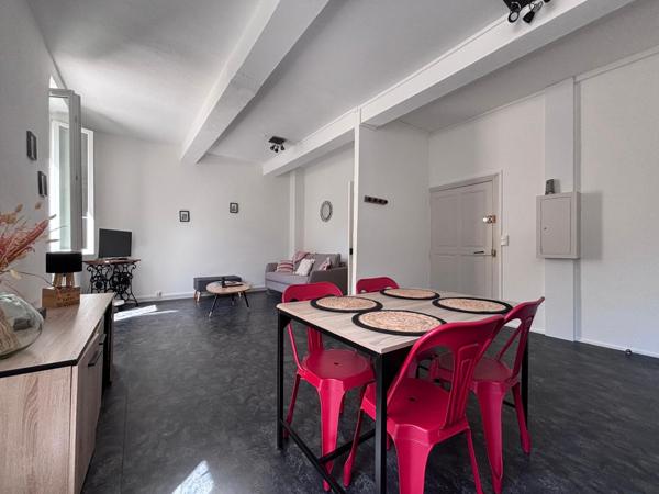 Fontaine-de-Vaucluse (84800) CHARMANT T2 FONTAINE DE VAUCLUSE