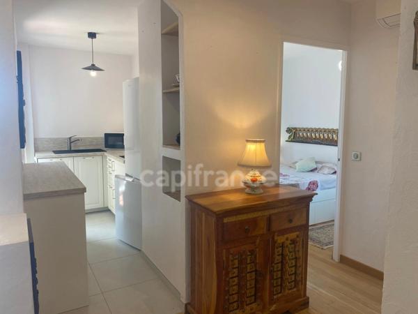Appartement à vendre 2 pièces HYERES (83) - Port de Hyères - Parking - Terrasses - Cave