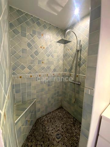 Appartement à vendre 2 pièces HYERES (83) - Port de Hyères - Parking - Terrasses - Cave