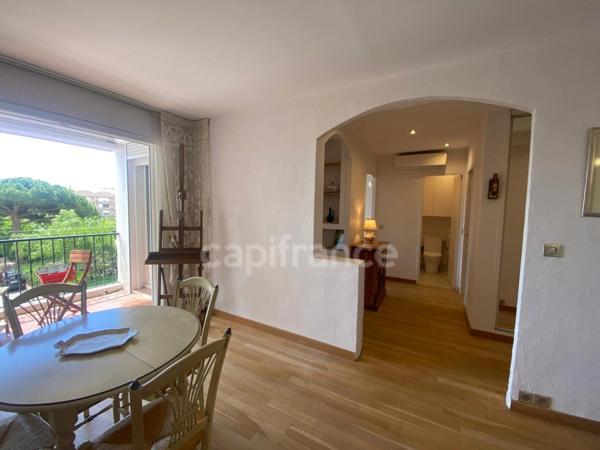 Appartement à vendre 2 pièces HYERES (83) - Port de Hyères - Parking - Terrasses - Cave