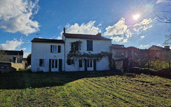 Maison à vendre    5 pièces •  Arçay