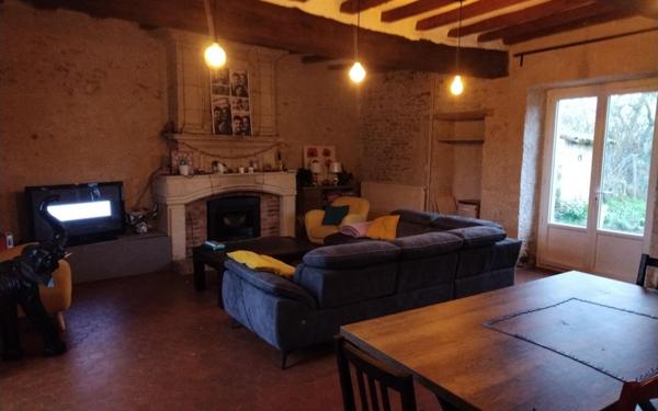Maison à vendre    5 pièces •  Arçay