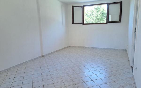 Appartement à vendre    2 pièces •  Fleury