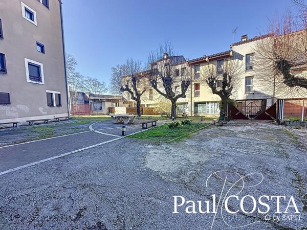 Rare,  immeuble de 715 m2 au centre ville ( idéal investisseurs appartements ou bureaux )