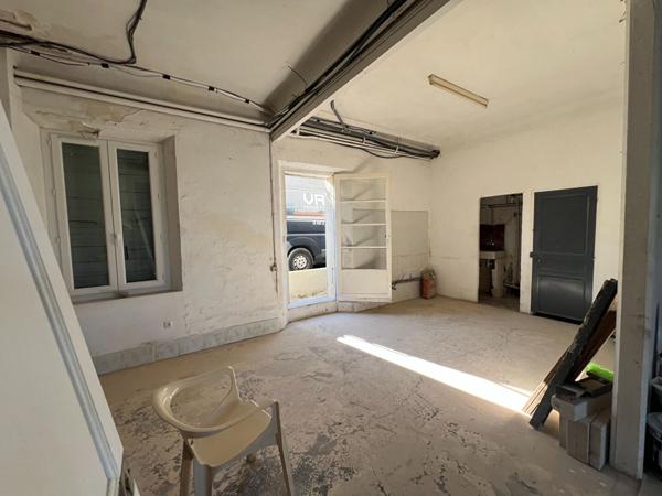 LOCAL COMMERCIAL 73.8 m² a vendre Volonne alpes de hautes provence