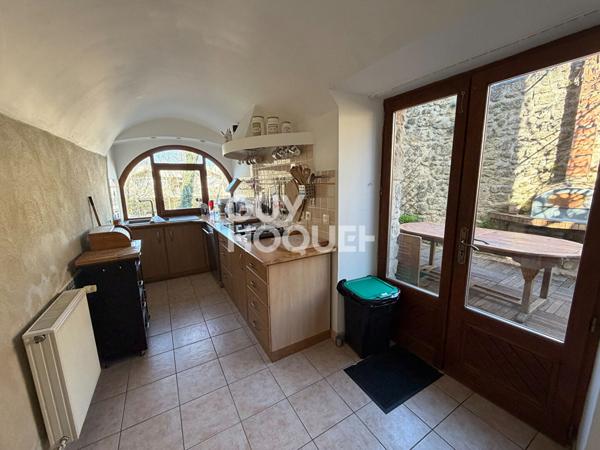 Propriété en pierres à GRANE (26) - 257 m²