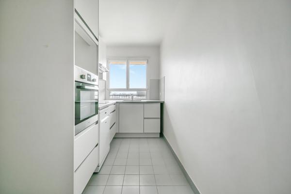 VUE PANORAMIQUE SUR PARIS, BALCON 25 M², PISCINES