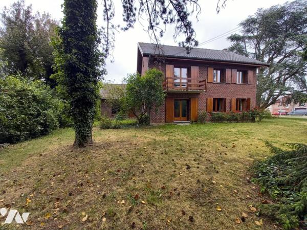 Maison familiale à fort potentiel – 1 105 m² de terrain