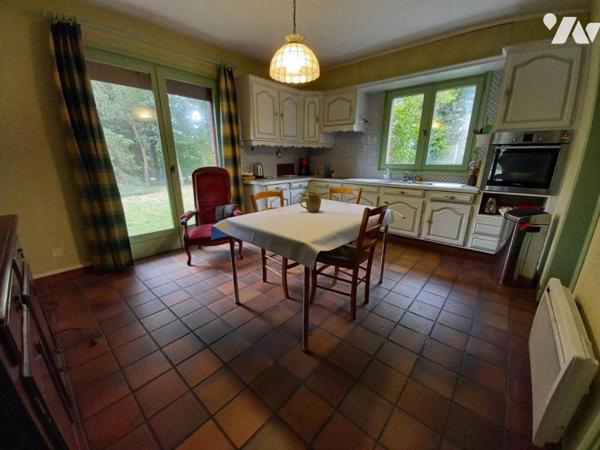 Maison familiale à fort potentiel – 1 105 m² de terrain