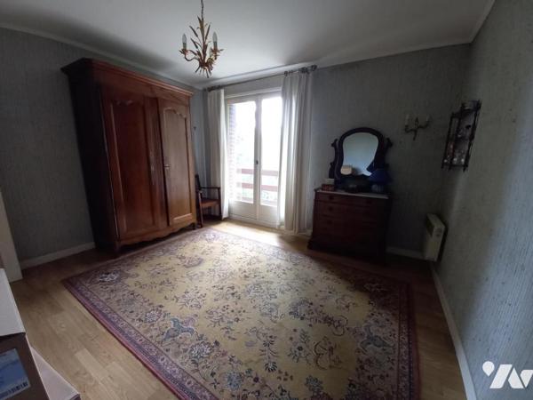 Maison familiale à fort potentiel – 1 105 m² de terrain