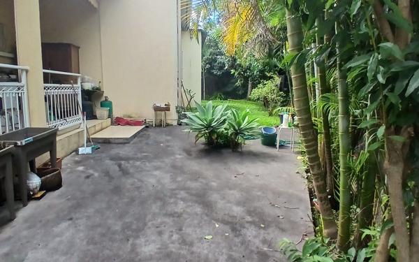 Maison à vendre    6 pièces • 255 m2 Le Tampon