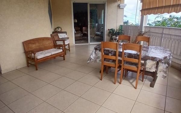 Maison à vendre    6 pièces • 255 m2 Le Tampon