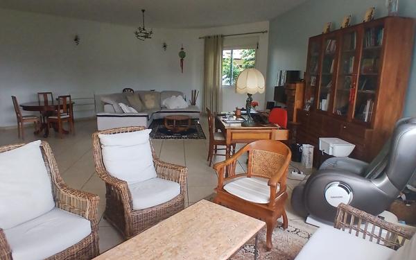 Maison à vendre    6 pièces • 255 m2 Le Tampon