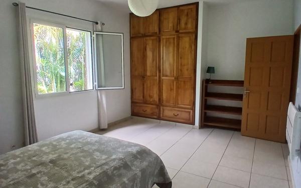 Maison à vendre    6 pièces • 255 m2 Le Tampon