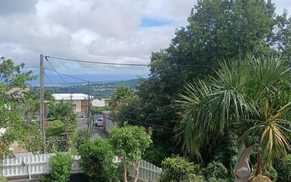 Maison à vendre    6 pièces • 255 m2 Le Tampon