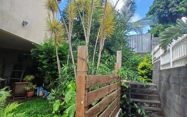 Maison à vendre    6 pièces • 255 m2 Le Tampon