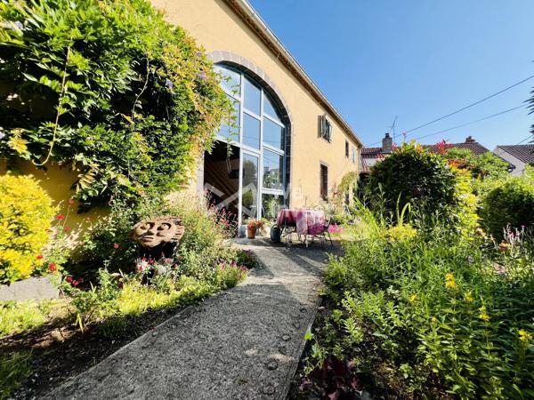 Propriété de 243 m² habitables, avec garage, terrain