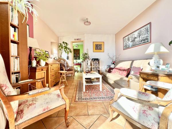 Propriété de 243 m² habitables, avec garage, terrain
