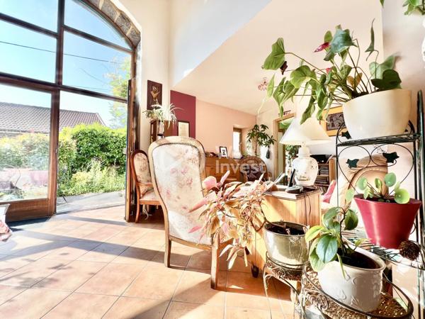 Propriété de 243 m² habitables, avec garage, terrain