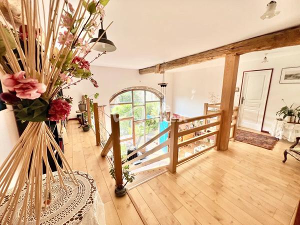 Propriété de 243 m² habitables, avec garage, terrain