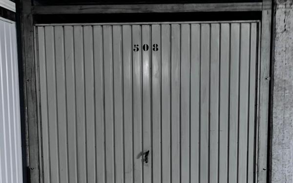 Stationnement à louer    10 m2 Lyon 9