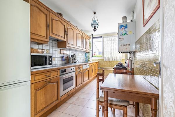 RUEIL-MALMAISON - COUNTRY CLUB - MAISON 115 M² (136 AU SOL) - 4 CHAMBRES - VERANDA - JARDIN - BOX - PARKINGS -