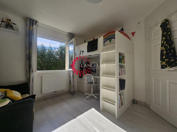 Maison 4 chambres sur terrain de 467m²