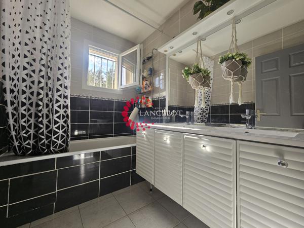 Maison 4 chambres sur terrain de 467m²