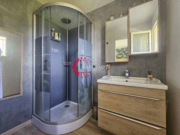 Maison 4 chambres sur terrain de 467m²