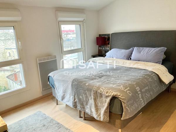 Superbe duplex 2 ch. avec parking Quartier Chartrons