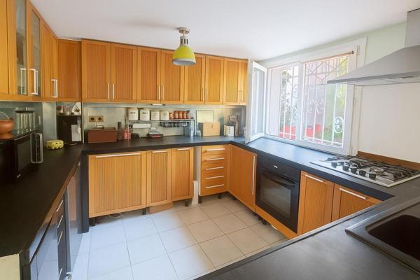 Maison Familiale 6 pièces 120m²  Romainville  (93230)