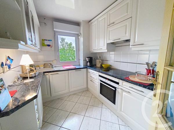 Appartement Duplex à vendre  4 pièces - 74 m 2   SENLIS  - 60