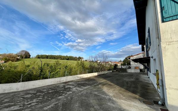 Maison à vendre    7 pièces • 135 m2 Boucau