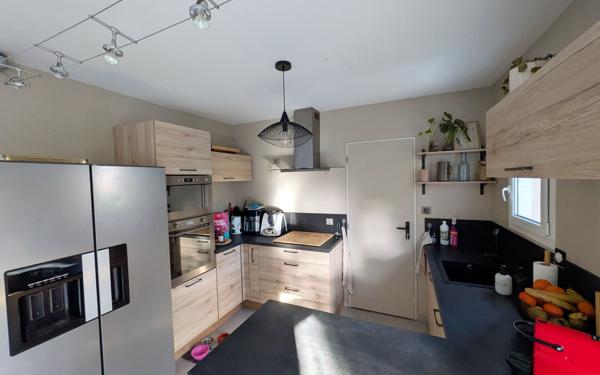 Maison à vendre    4 pièces •  Entraigues-sur-la-Sorgue