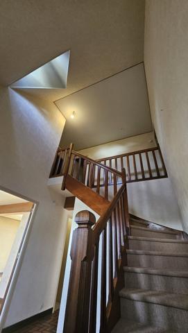 Quintin (22800) Maison individuelle 4 chambres avec vie de plain-pied, jardin clos expo Sud et sous-sol complet, proche centr