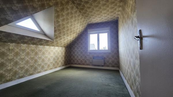 Quintin (22800) Maison individuelle 4 chambres avec vie de plain-pied, jardin clos expo Sud et sous-sol complet, proche centr