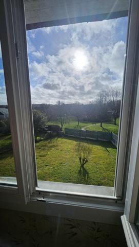 Quintin (22800) Maison individuelle 4 chambres avec vie de plain-pied, jardin clos expo Sud et sous-sol complet, proche centr